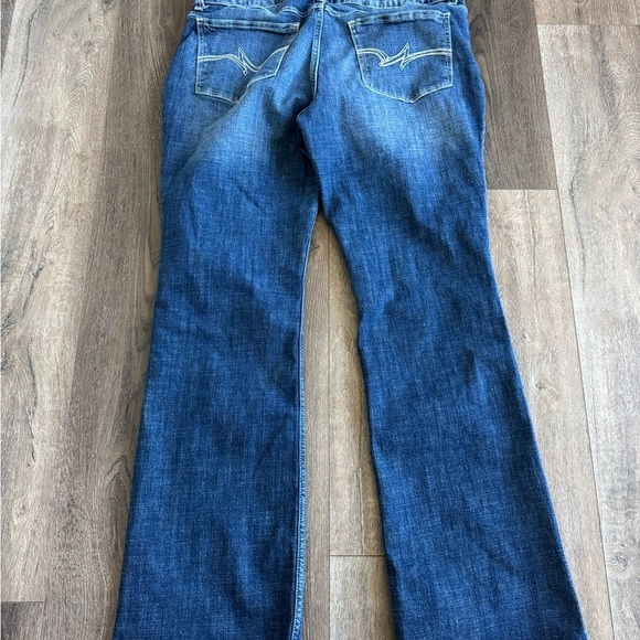 Wrangler Jeans. Women’s size 17/34. Great used condition! - Picture 6 of 8